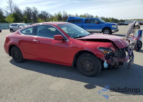 2010 Honda Accord Lx z USA, uszkodzony, nr VIN 1HGCS1B36AA015362